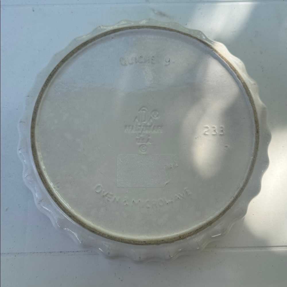 Pfaltzgraff Hearth Quiche Bake & Serve Stoneware Dish - Picture 2 of 2